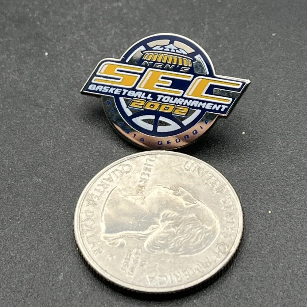2002 SEC Men's Basketball Tournament‎ Atlanta Georgia Lapel Hat Pin